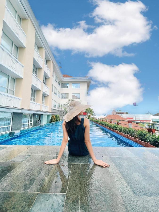 Hotel Grand Zuri Malioboro Yogyakarta Esterno foto