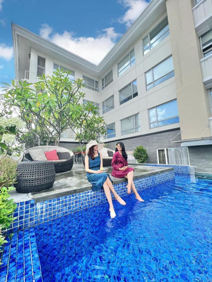 Hotel Grand Zuri Malioboro Yogyakarta Esterno foto