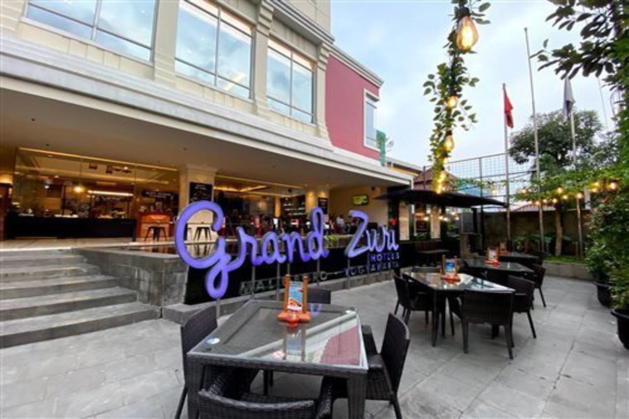 Hotel Grand Zuri Malioboro Yogyakarta Esterno foto
