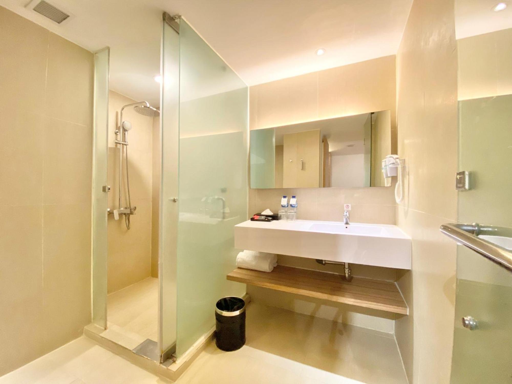 Hotel Grand Zuri Malioboro Yogyakarta Esterno foto
