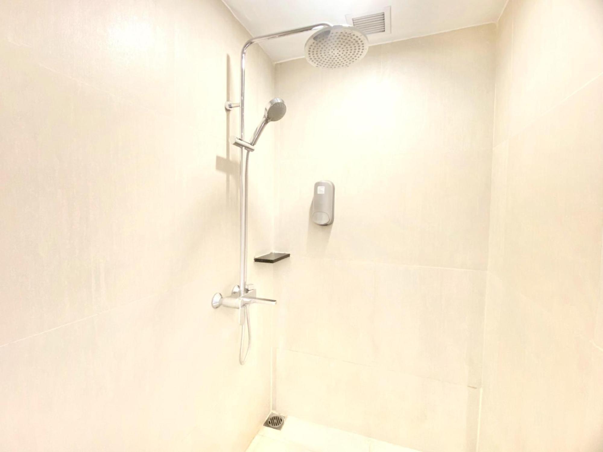 Hotel Grand Zuri Malioboro Yogyakarta Esterno foto