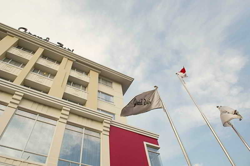 Hotel Grand Zuri Malioboro Yogyakarta Esterno foto