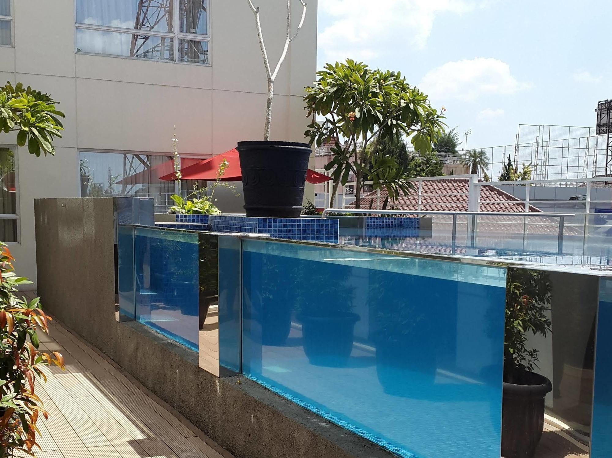 Hotel Grand Zuri Malioboro Yogyakarta Esterno foto
